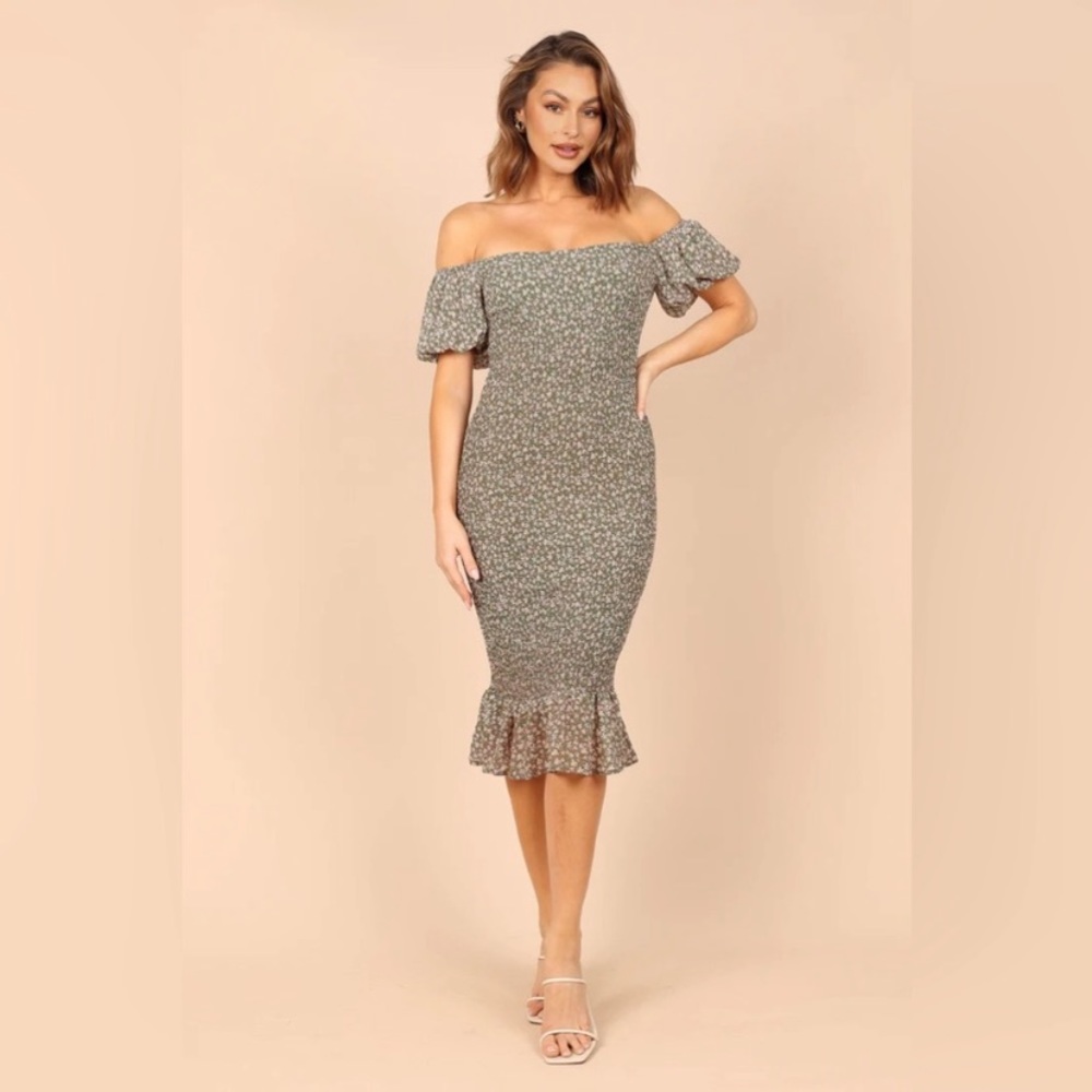 Petal & Pup Green Floral Off-Shoulder Midi Dress
